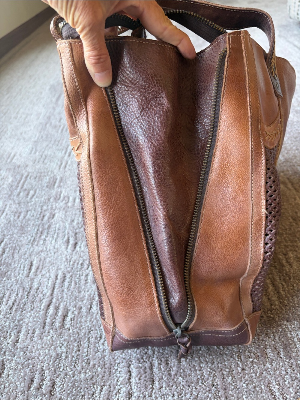 NWT Bed Stu Amelie Two-Tone Brown Leather Shoulder Tote - Picture 6 of 7